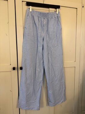 Like New Cotton On women’s wide leg pants size US 4, blue/white smal stripe